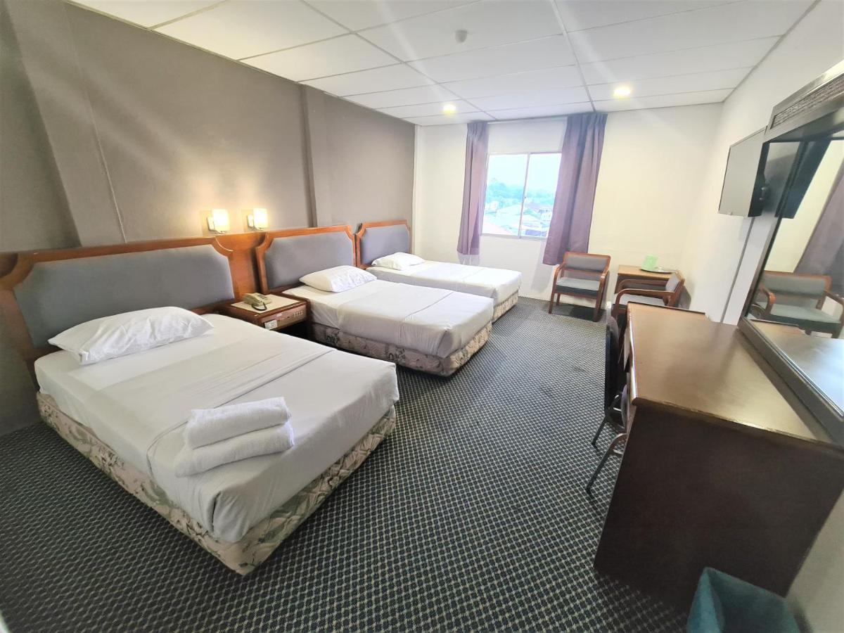 Anika Inn - Kluang Extérieur photo
