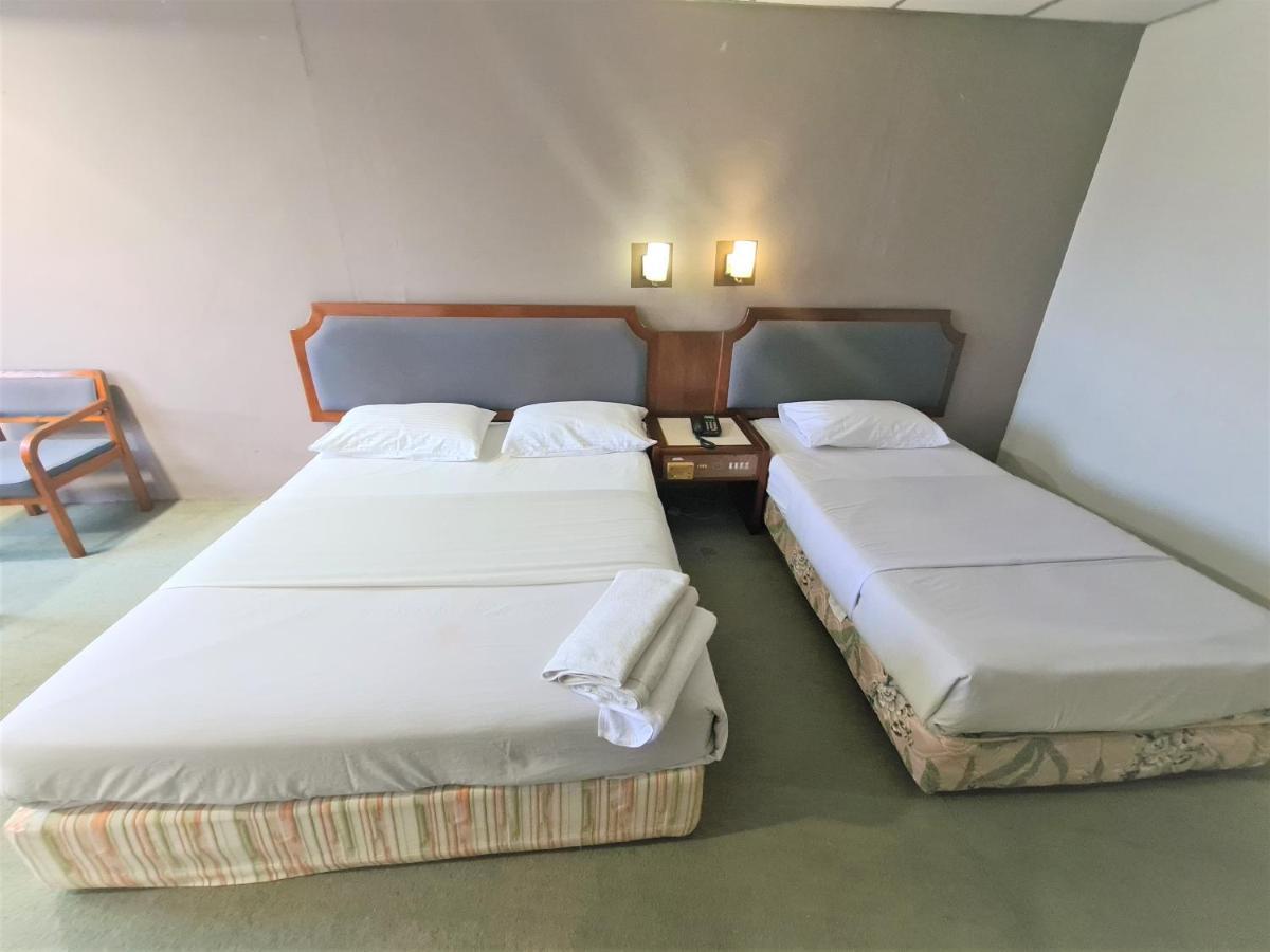 Anika Inn - Kluang Extérieur photo