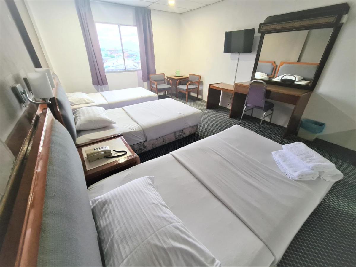 Anika Inn - Kluang Extérieur photo