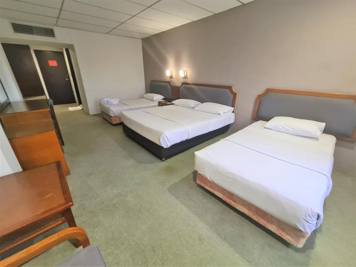 Anika Inn - Kluang Extérieur photo