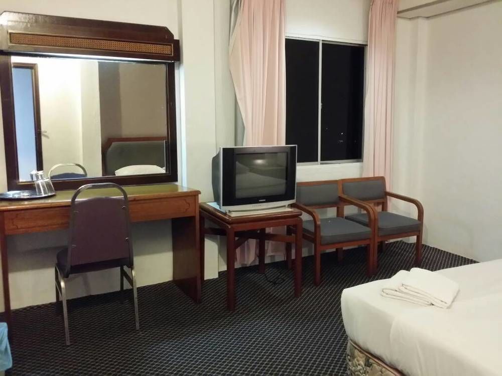 Anika Inn - Kluang Extérieur photo