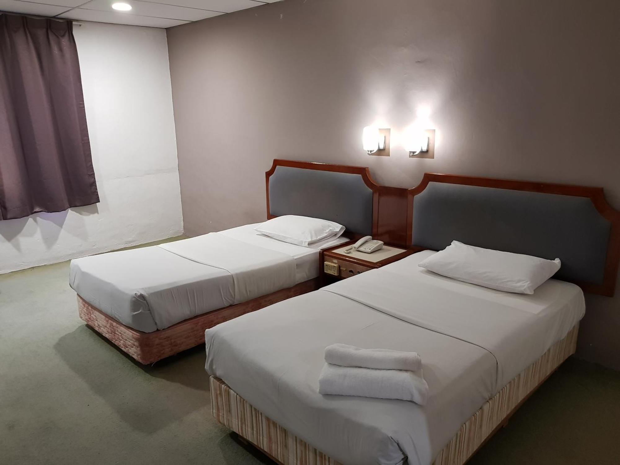 Anika Inn - Kluang Extérieur photo